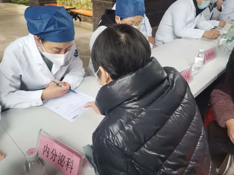 20230208雨天不失約,義診+便民服務走進社區2.jpg 20230208雨天不失約,義診+便民服務走進社區2.jpg